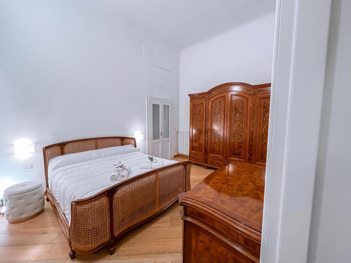 Apartamento Luxury Bnb Dedeo Bari Exterior foto